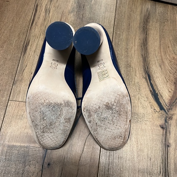 Feminine yet powerful Statement shoe! Blue and White pump wear ALL SEASONS! - Picture 3 of 4